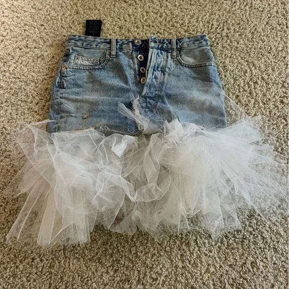 Ben Taverniti Unravel Project Skirt 25